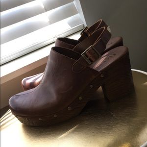 Brown Heeled Clogs